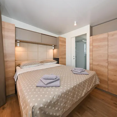 营地 Kamp Oaza Lucica 德拉格